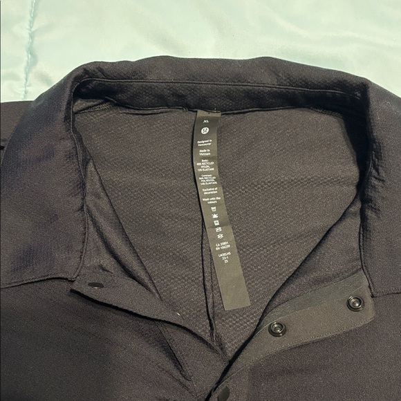 Lululemon polo - Picture 2 of 3